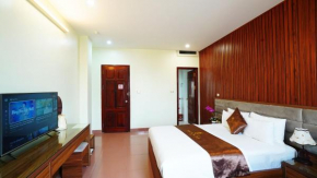 Ho Sen Xanh Hotel